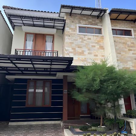 Kirana Residence By Sampai Coliving Yogyakarta Bagian luar foto
